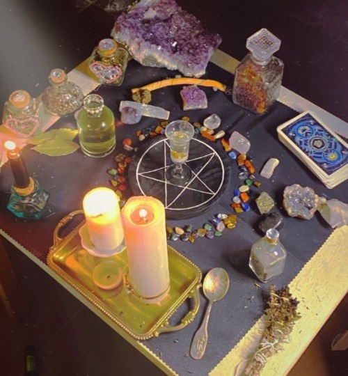 altar para ritualizar talismanes